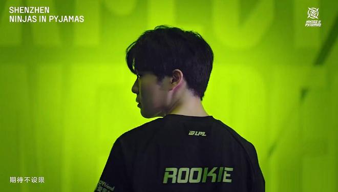 Rookie连续七场比赛得分超过比赛局势复杂,日本队不断突破! Rookie连续七场比赛得分超过比赛局势复杂,日本队不断突破!